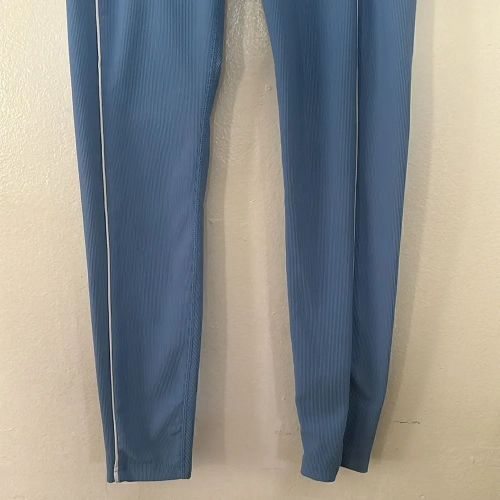 WILO blue Leggings EUC
